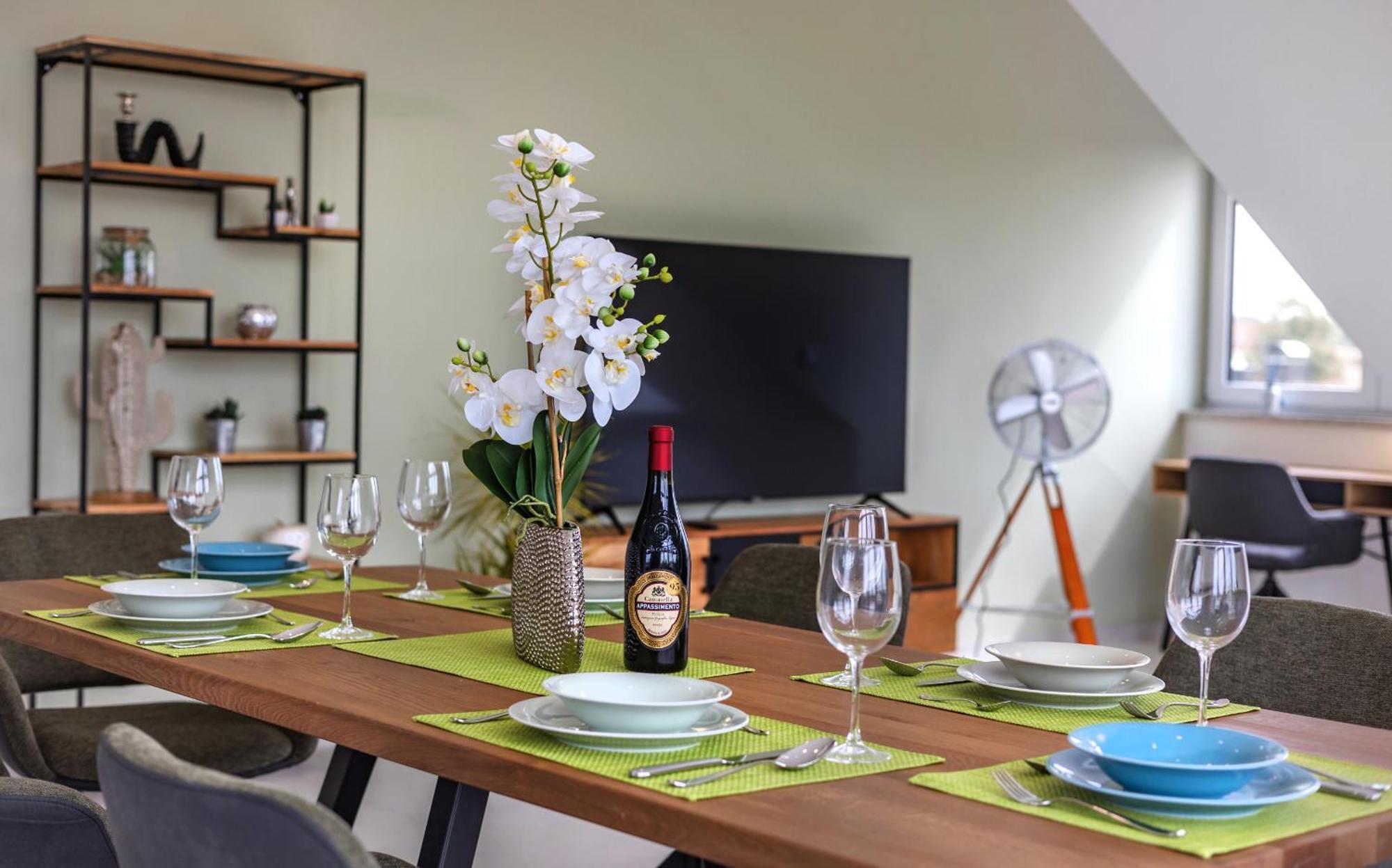 Sweethome - Poing Apartments Extérieur photo